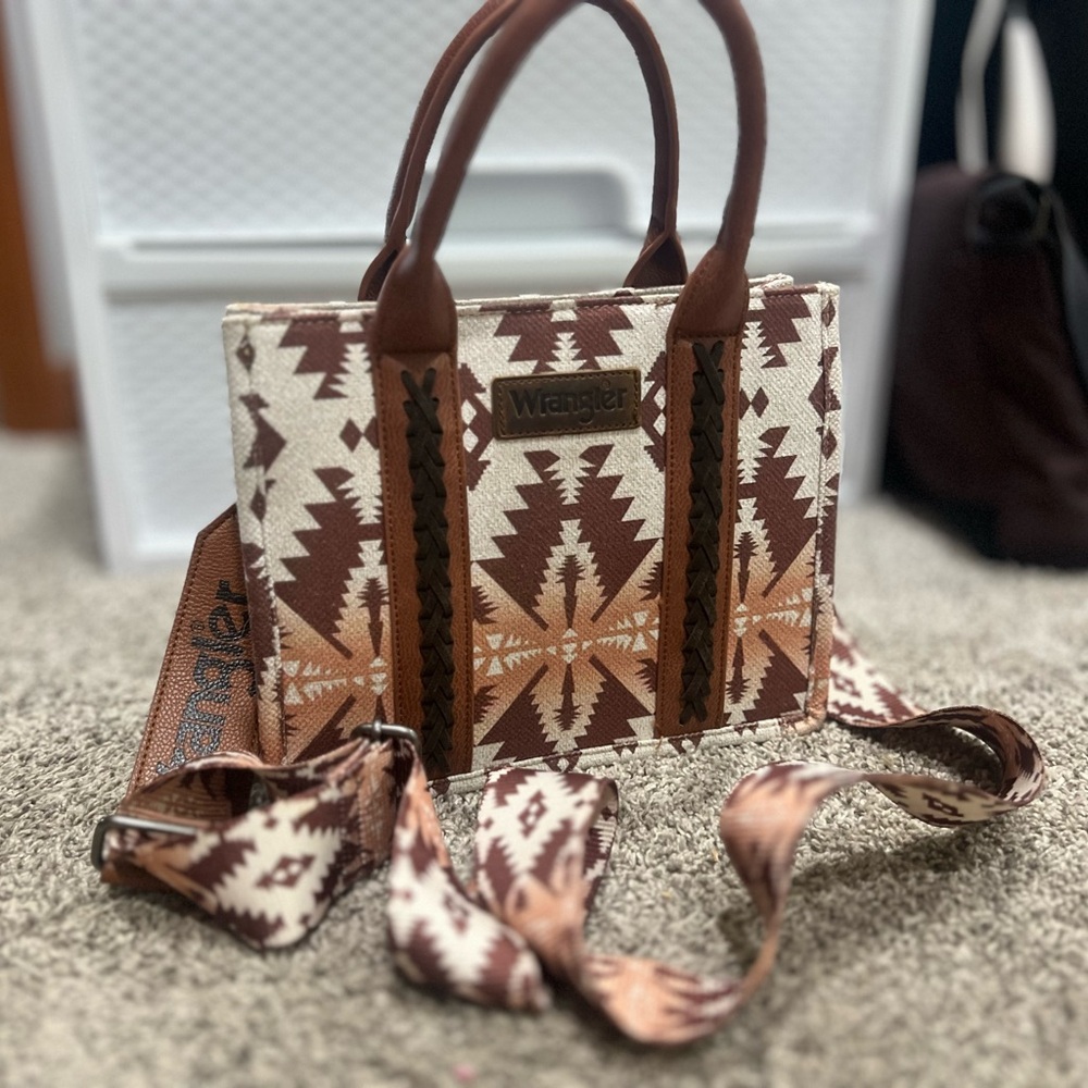 Wrangler tote purse/crossbody- small